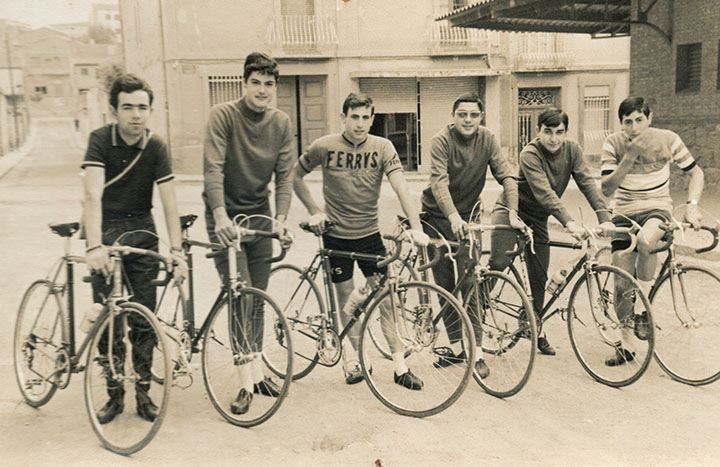 Grup de ciclistes del CC Ripollet 1966 2